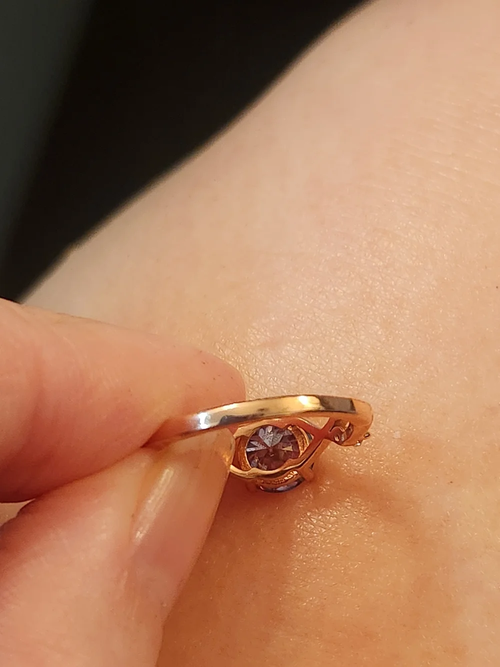 Diamond & Rose Gold Twist Band Ring